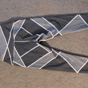 Leggings, just below the knee